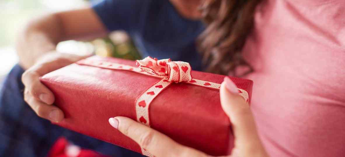 7 Tips to Save Money This Christmas